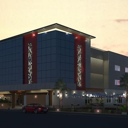 Hotel 루붐바시 외부 사진