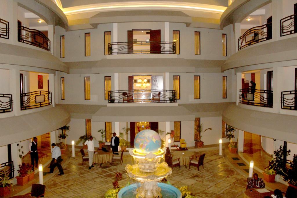 Hotel 루붐바시 외부 사진
